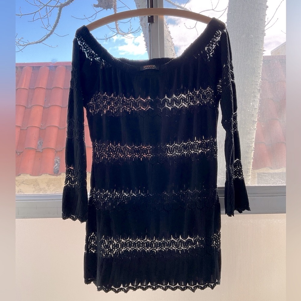 NWOT Lace cut-out sophisticated blouse